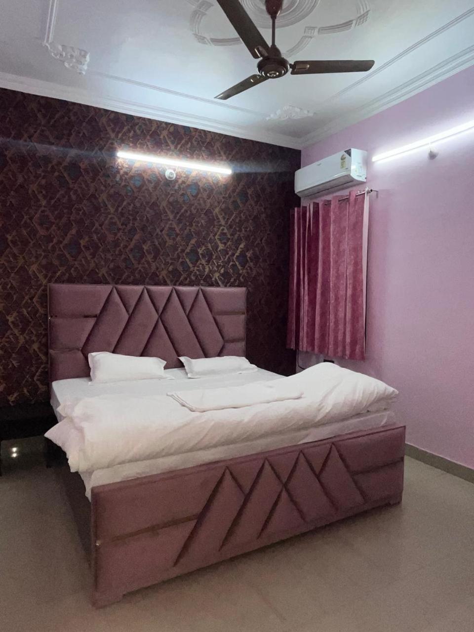 Kashi Anadam Bnb Varanasi Exterior foto